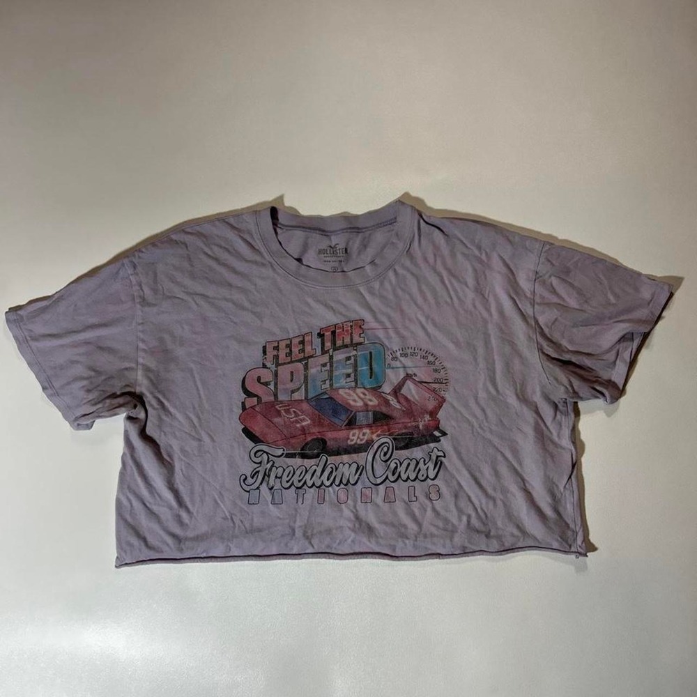Hollister Feel The Speed Cropped Graphic Tee Womens Size M Purple